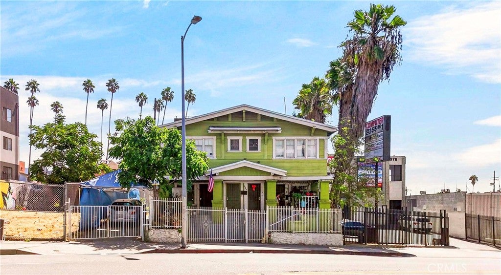 972 S Hoover