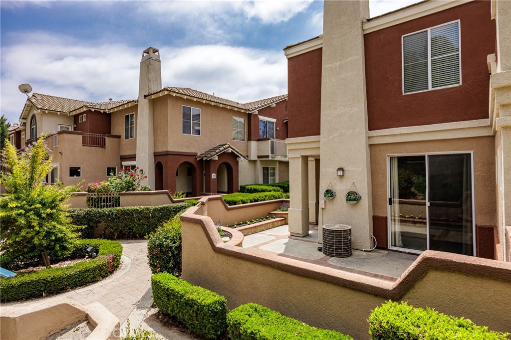 20 Santa Barbara Court