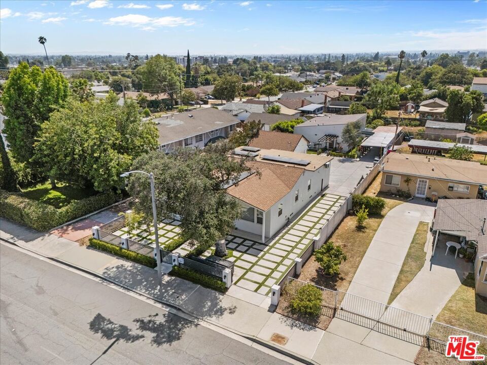 1213 S California Avenue, Monrovia CA 91016
