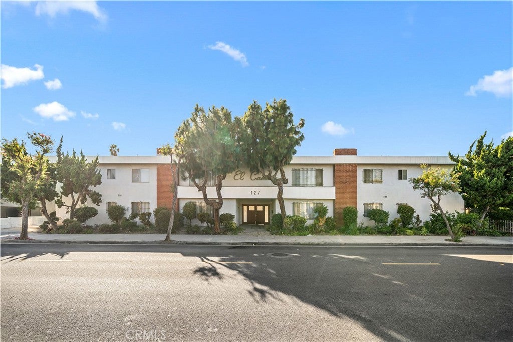 Photo of 127 N Eucalyptus Avenue #4, Inglewood, CA 90301 (MLS # OC26217733)