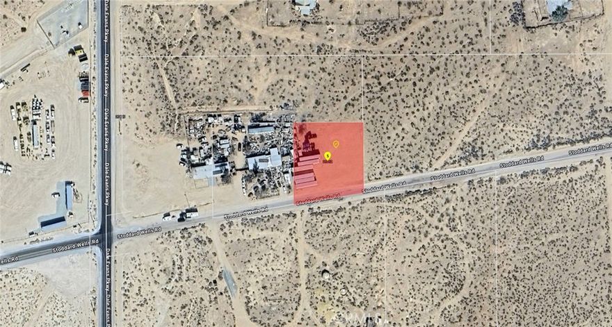 Excellent opportunity to own a 30,600 SF of  commercial land in Apple Valley, close to the new fastest-growing commercial corridors. With endless potencialfor developers, investors and business owners looking to capitalize on the rapid expansion throughout the High Desert.