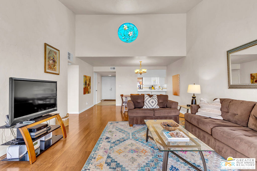 28 Calle Encinitas