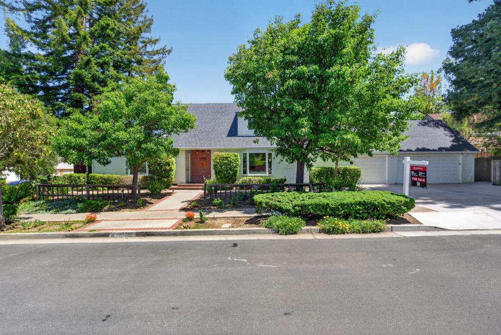 10380 Lockwood Drive