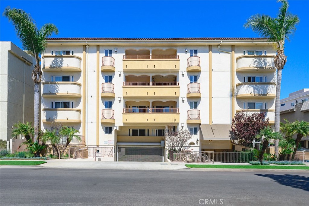 Welcome to 1828 Glendon Avenue, Unit 102, A beautifully appointed 3 bedroom, 2.5 bathroom condo nestled in the heart of Westwood. Freshly painted throughout, this spacious residence offers a bright, inviting atmosphere with an open concept living and dining area that is perfect for entertaining or relaxing at home. The well-equipped kitchen features luxury Viking stainless steel appliances, a built-in refrigerator, sleek countertops, and ample cabinetry, combining style and functionality. Retreat to the generously sized primary suite, complete with a walk-in closet and an en-suite bathroom boasting dual vanities and a luxurious soaking tub. The secondary bedrooms are equally inviting, ideal for guests, a home office or a personal gym. Additional highlights include in-unit laundry, central air conditioning, and two reserved tandem parking spaces in the gated community garage. Located just minutes from UCLA, Westwood Village, and Century City, this condo offers unmatched convenience to shopping, dining, and entertainment options. Move in ready and freshly refreshed, this Westwood gem is ready to welcome you home.