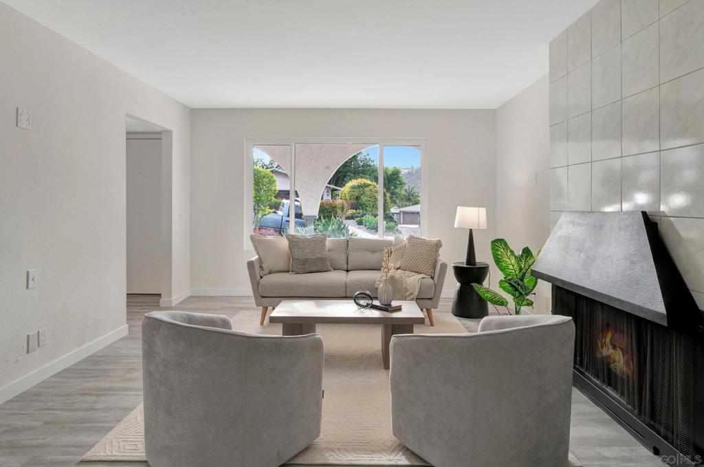 3943 Nereis Dr