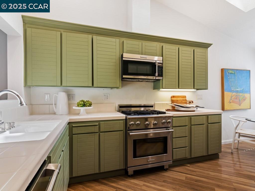 BEACON RIDGE - Residential