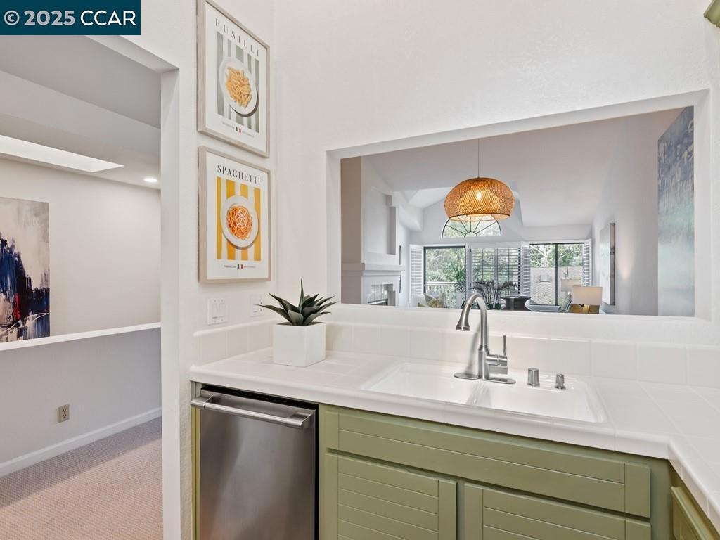 BEACON RIDGE - Residential