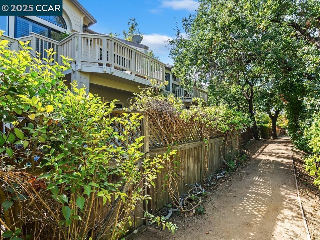 BEACON RIDGE - Residential