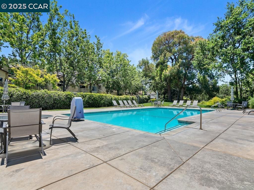 BEACON RIDGE - Residential