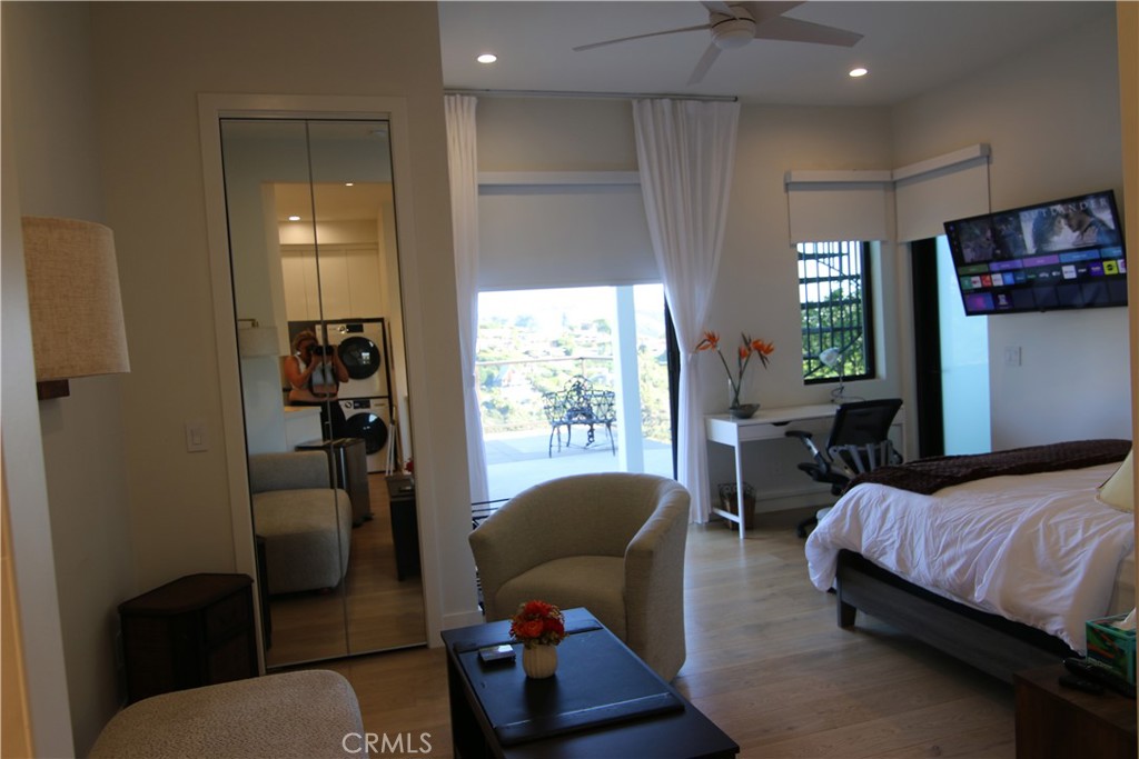 1515 Tahiti Avenue B