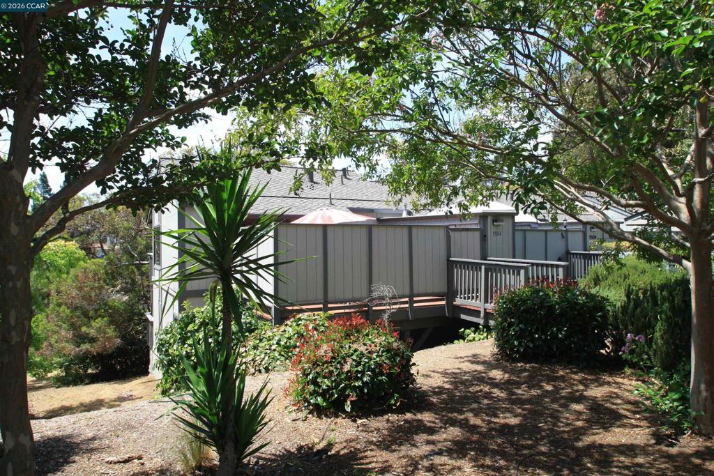 1506 Ashwood Dr Dr