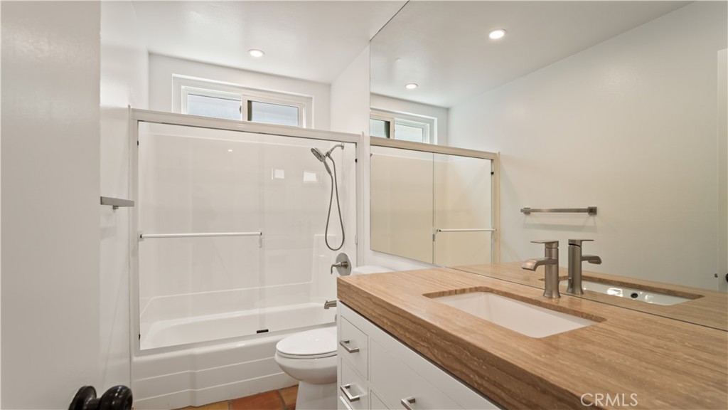 Corona del Mar South of PCH (CDMS) - Residential Lease