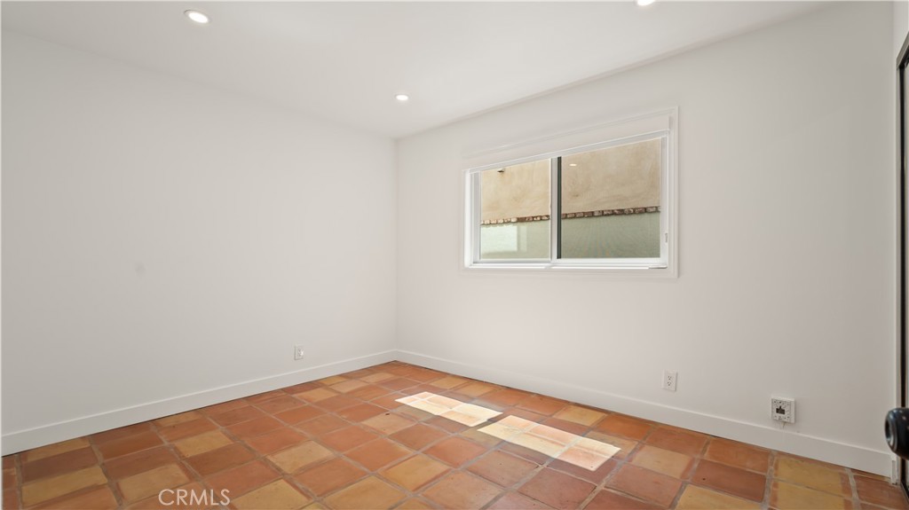 Corona del Mar South of PCH (CDMS) - Residential Lease