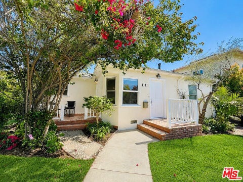 Photo of 1111 21st Street #D, Santa Monica, CA 90403 (MLS # 26995117)