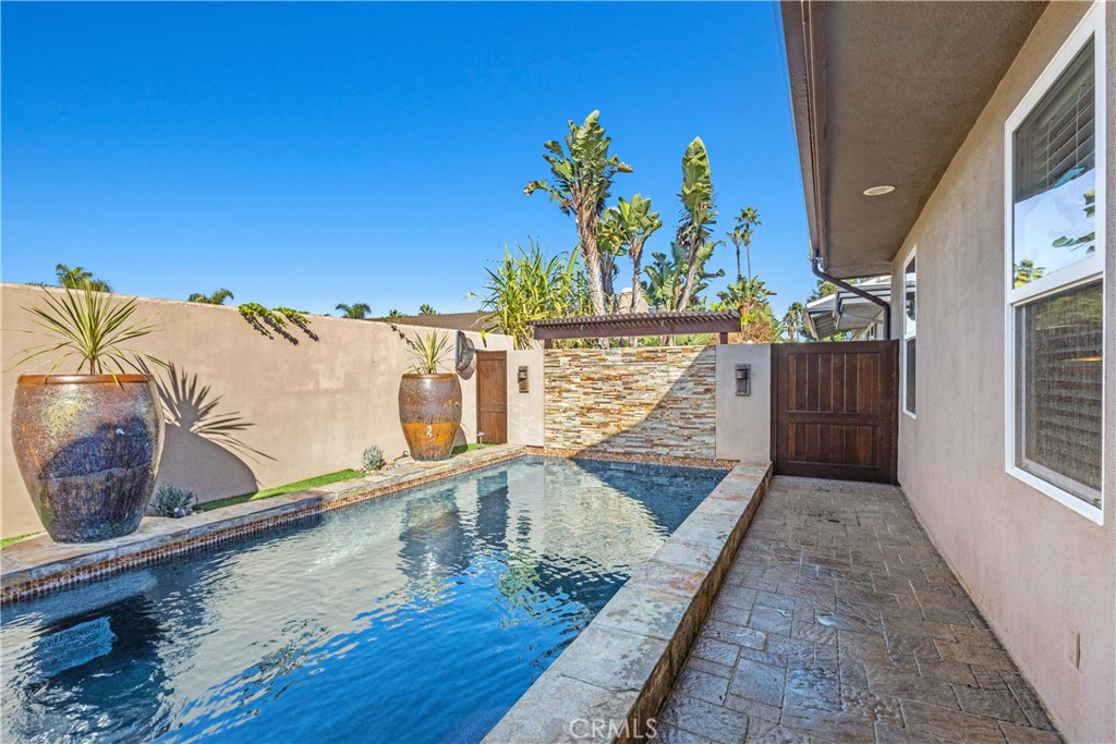 Mainland (HHML) - Residential