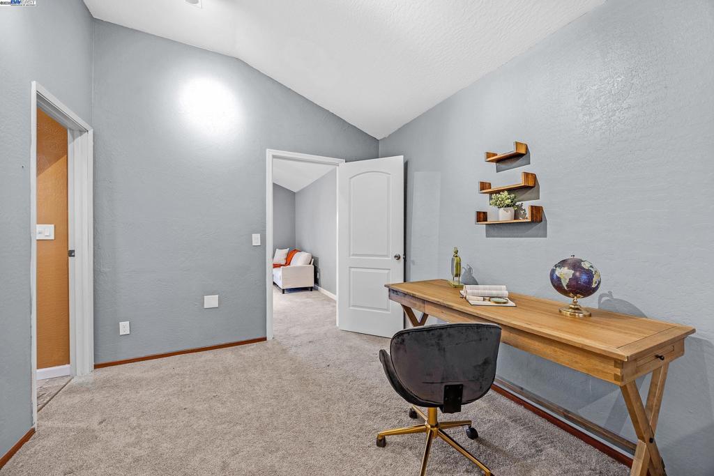 RHONEWOOD PARK - Residential
