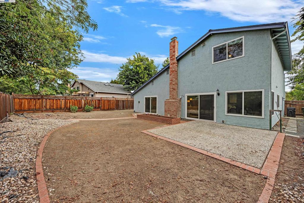 RHONEWOOD PARK - Residential