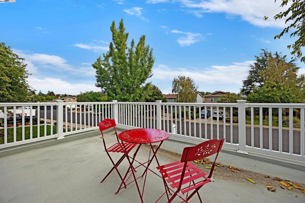 RHONEWOOD PARK - Residential