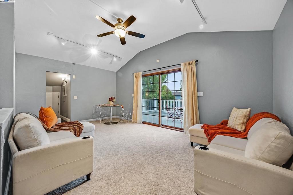 RHONEWOOD PARK - Residential