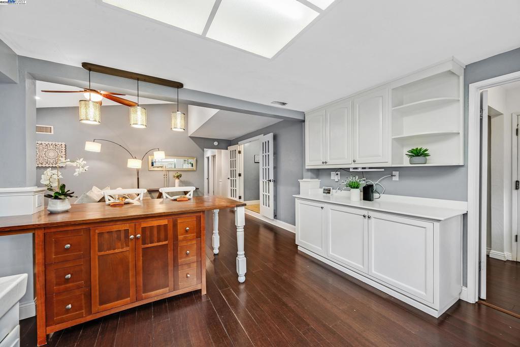 RHONEWOOD PARK - Residential