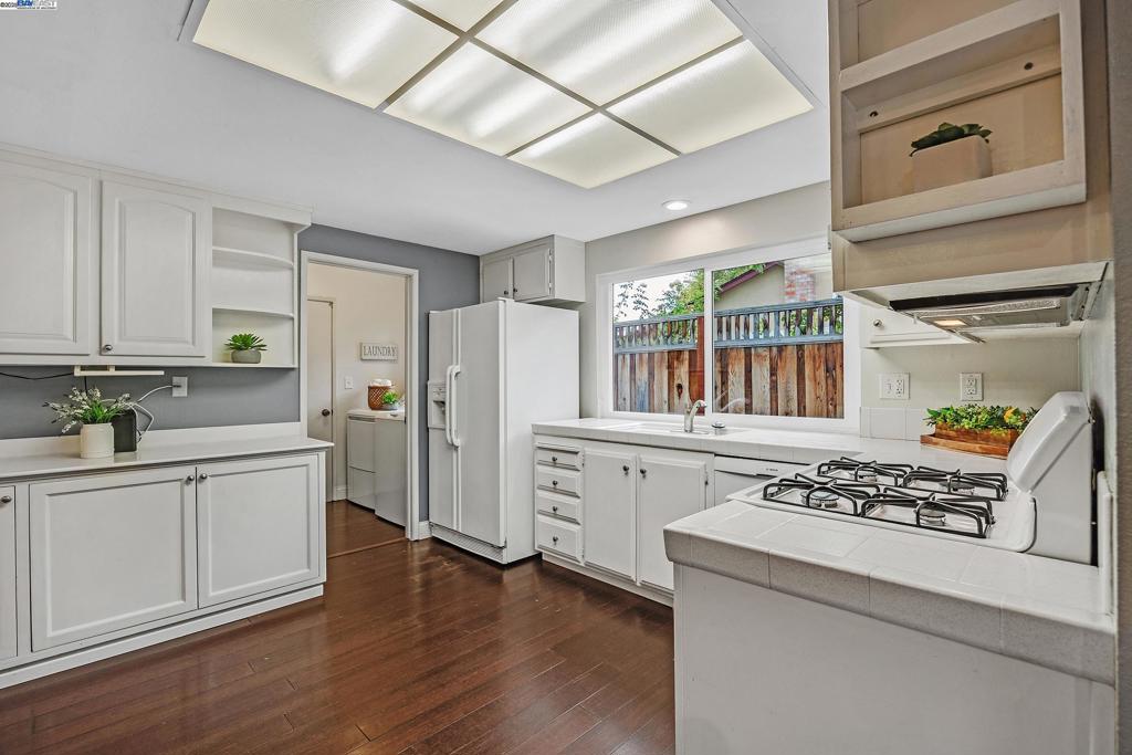 RHONEWOOD PARK - Residential