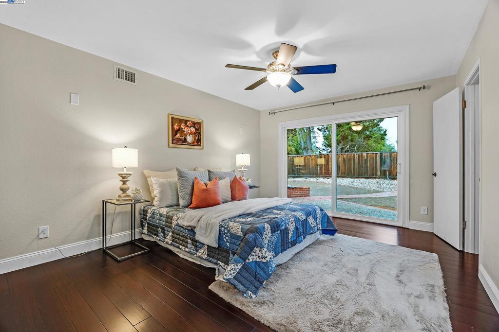 RHONEWOOD PARK - Residential