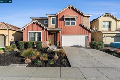 Photo of 208 Littleton St St, Oakley, CA 94561 (MLS # 41120462)