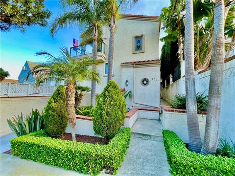 Photo of 721 W 27th St #1, San Pedro, CA 90731 (MLS # SB26058504)