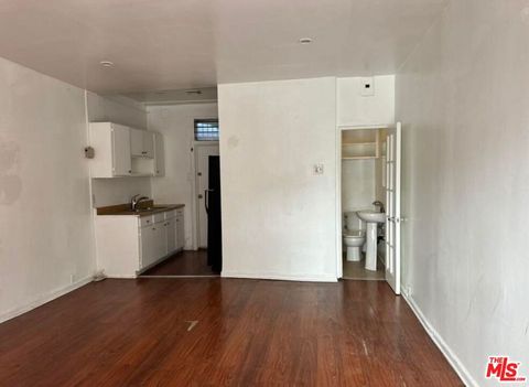 Photo of 101 Dudley Avenue #C, Venice, CA 90291 (MLS # 26649701)