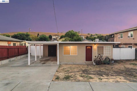 Photo of 4262 Arthur Rd RD, Martinez, CA 94553 (MLS # 41146478)