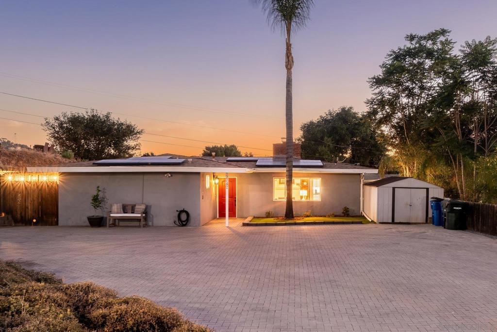 9742 Emerald Hill