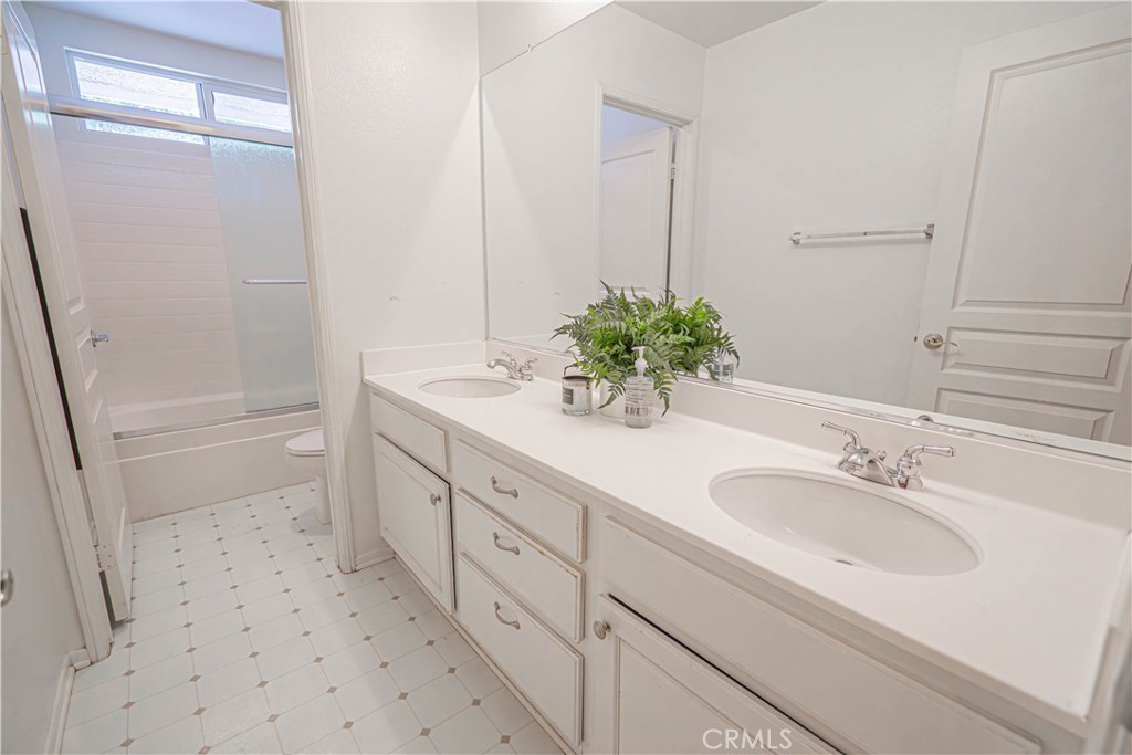 Custom Hillcrest (CHILC) - Residential