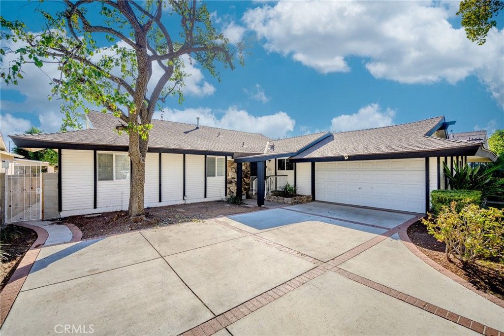 Photo of 20352 Keswick Street, Winnetka, CA 91306 (MLS # GD25245041)