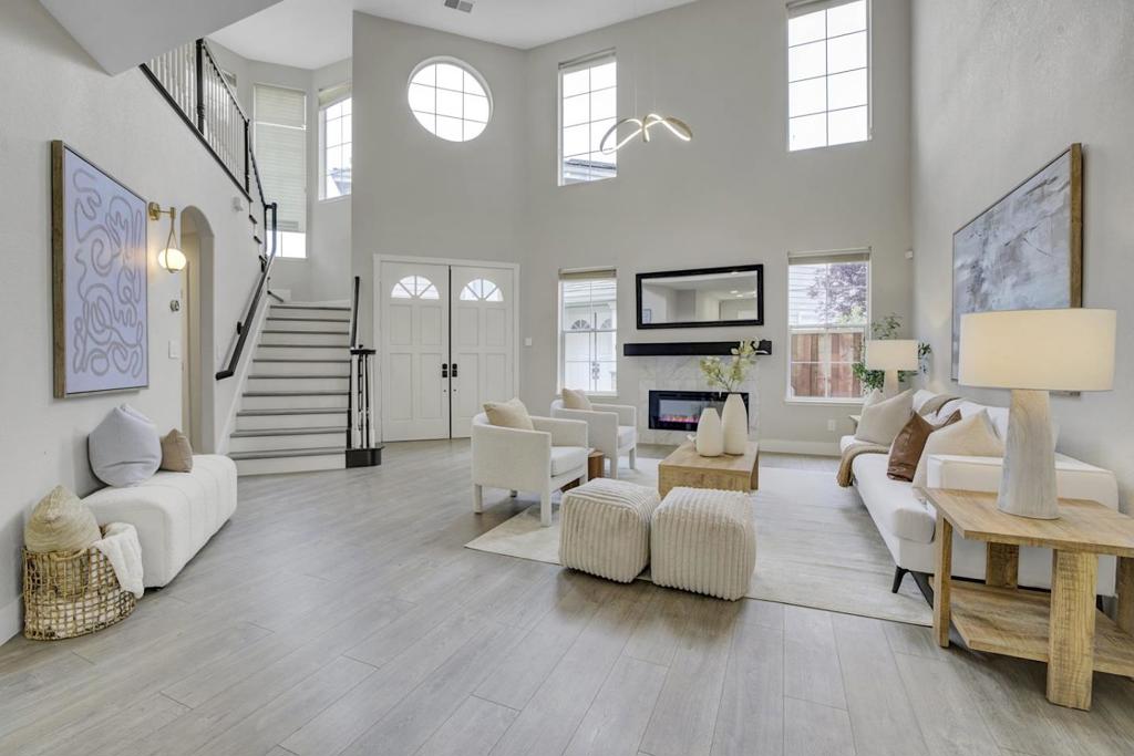 998 Governors Bay Drive