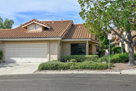 15606 Via Marchena San Diego CA 92128