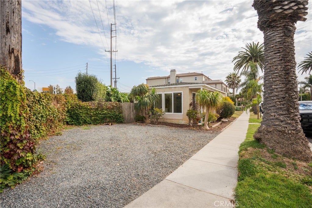 320 2nd Street, Huntington Beach CA 92648 - Photo 8