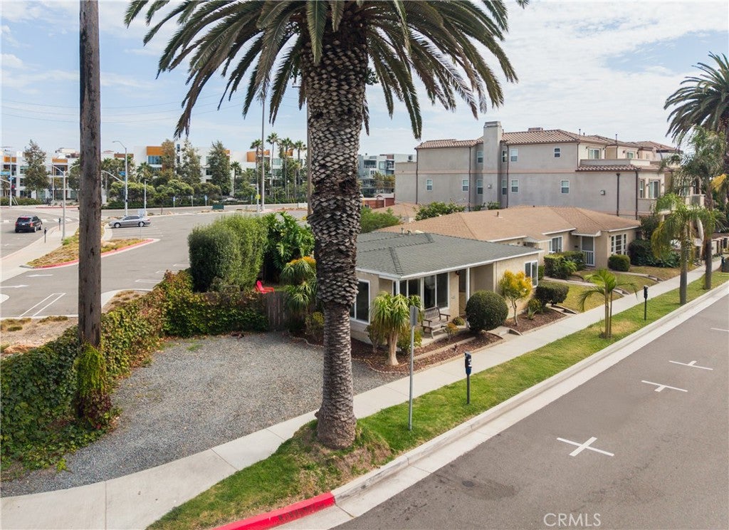320 2nd Street