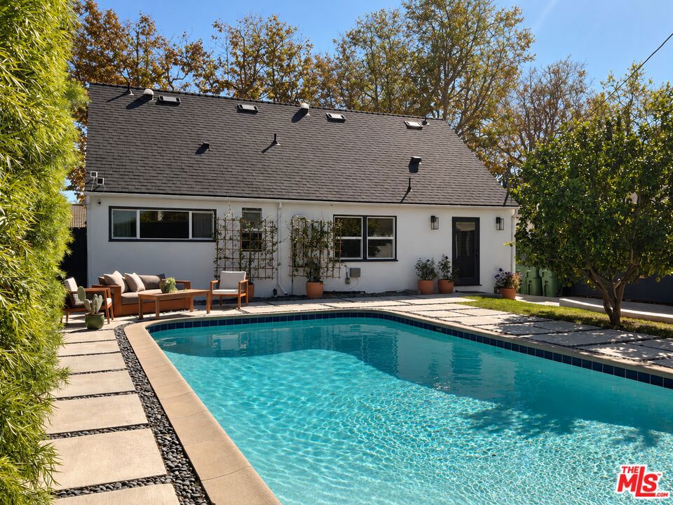 3939 Wellington Road