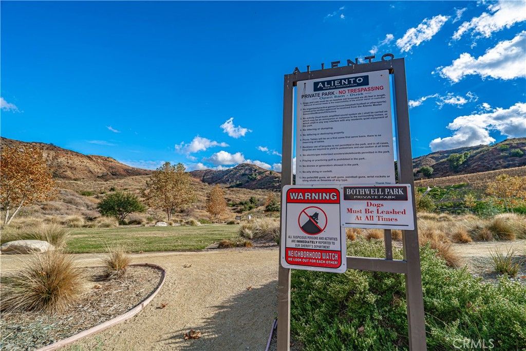listing image 130723486954881194489