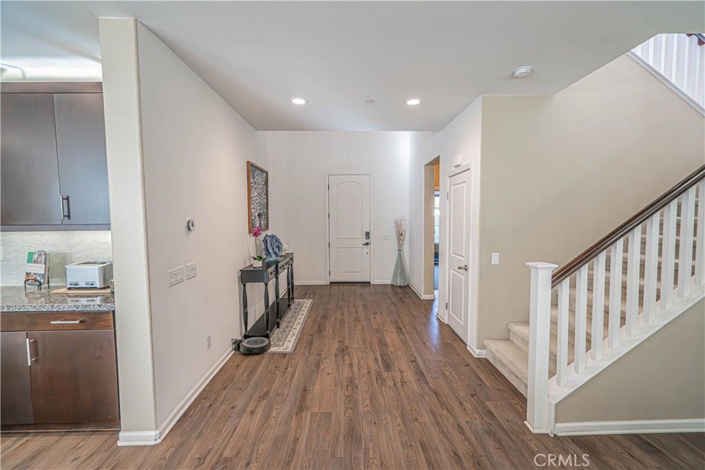 listing image 130727690114923705846