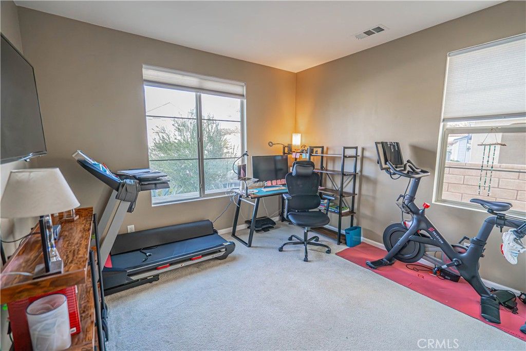 listing image 130727494168670556252