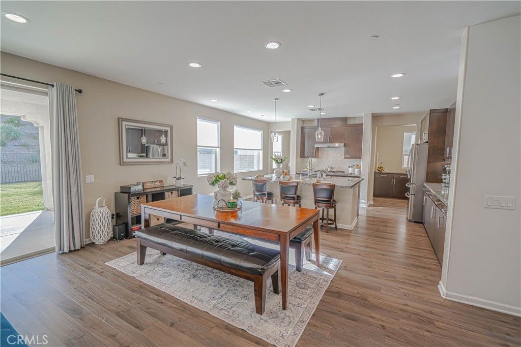 listing image 130728776103770919537