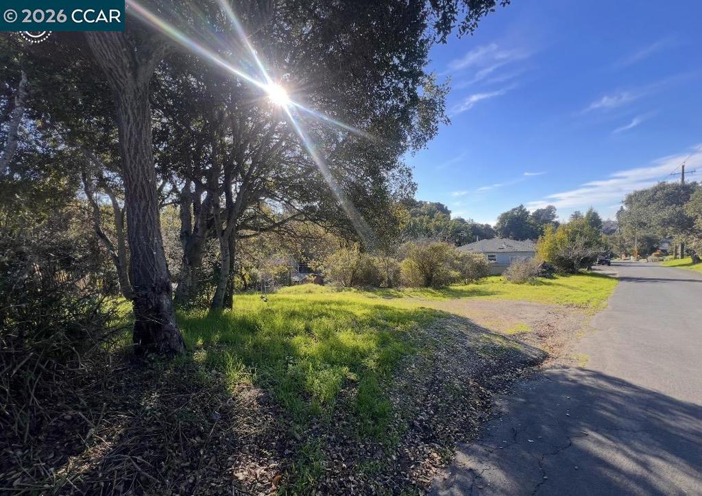Sobrante Ave