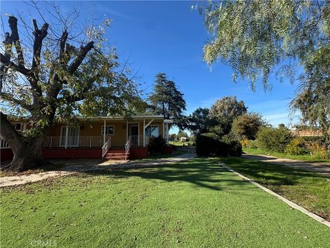 Photo of 33065 Penrose St, Wildomar, CA 92595 (MLS # CV26031970)