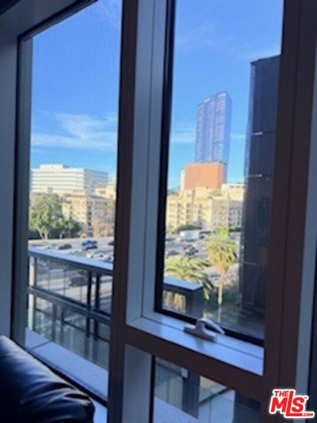 Photo of 889 Francisco Street #710, Los Angeles, CA 90017 (MLS # 26638727)