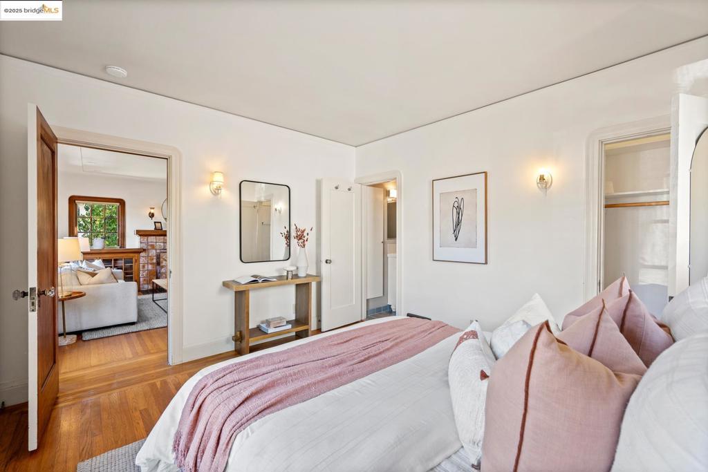 MONTEREY MARKET - Residential