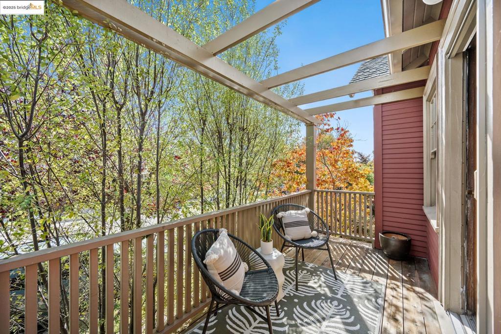 MONTEREY MARKET - Residential