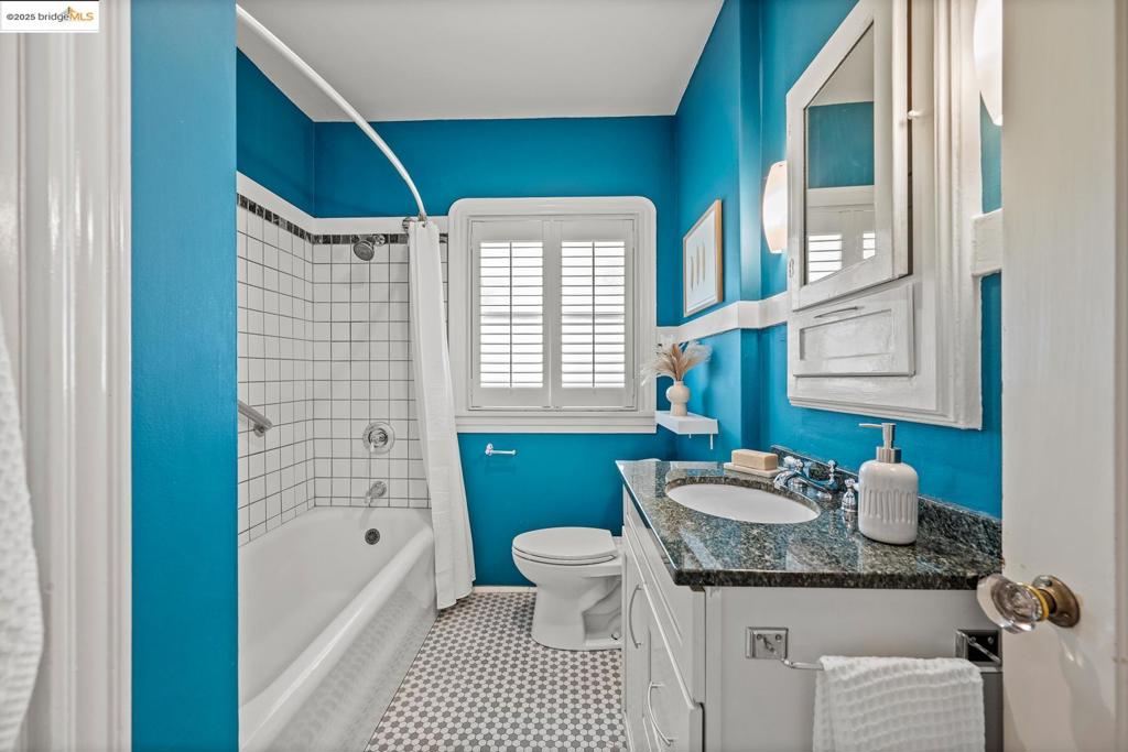 MONTEREY MARKET - Residential