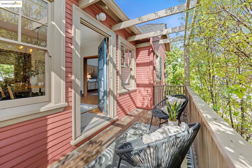 MONTEREY MARKET - Residential