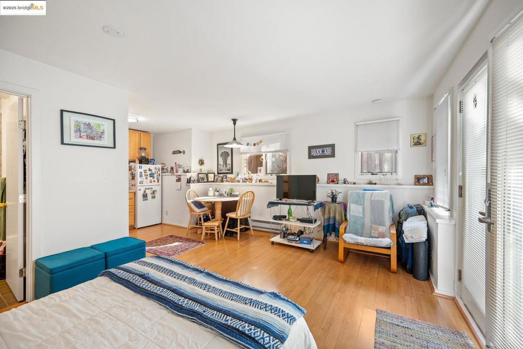 MONTEREY MARKET - Residential